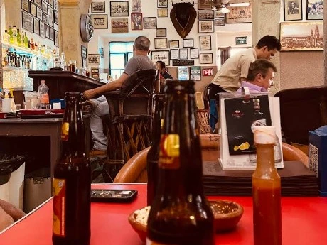 Los Famosos Equipales La Nalga Alegre Cantina Tradicional Centro de Guadalajara