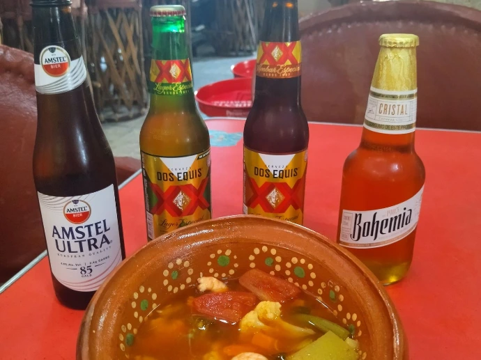 Los Famosos Equipales La Nalga Alegre Cantina Tradicional Centro de Guadalajara